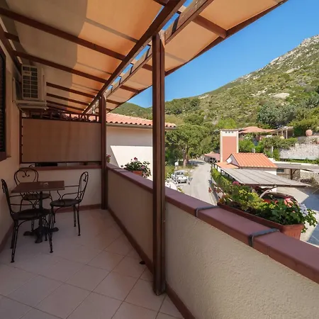Galli - Wellness & 3* Fetovaia