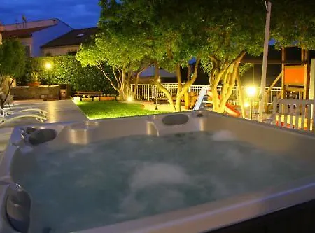 Galli - Wellness & フェトヴァイア