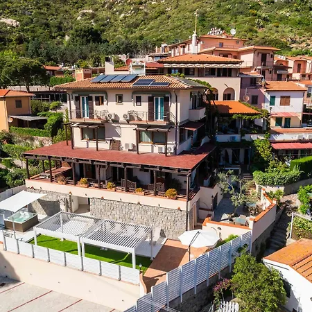 Galli - Wellness & - Parcheggio Gratuito Szálloda Fetovaia